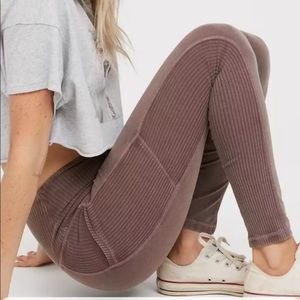 aerie Offline ribbed leggings with pocket